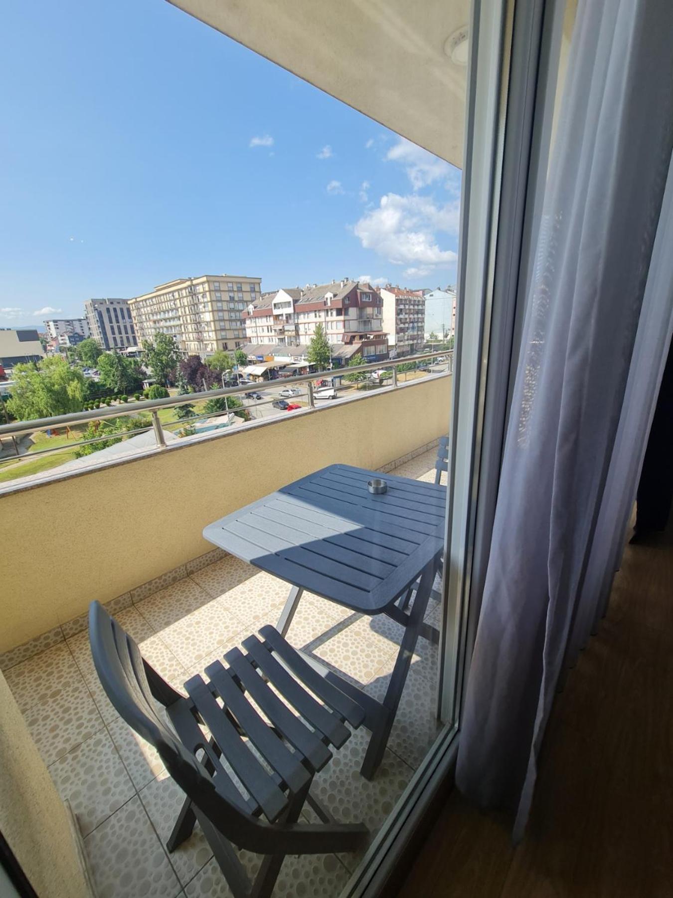 Apartment 2 Plisi Gjilan Buitenkant foto